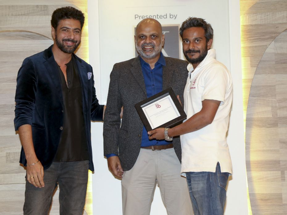 Ranveer Brar and Brian Carvalho felicitate Ranjeet Pratap Singh of Pratilipi                        