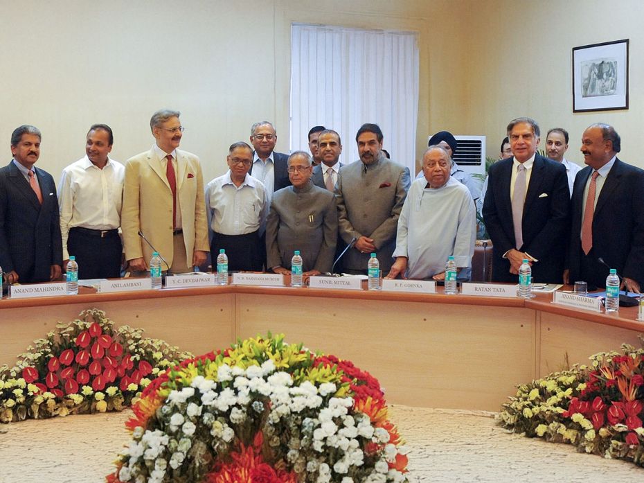 Indian Finance Minister Pranab Mukherjee (5th from right) and Minister of State for Finance Anand Sh