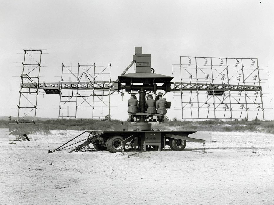 US Army's first radar system in New Jersey, USA, 1940.
