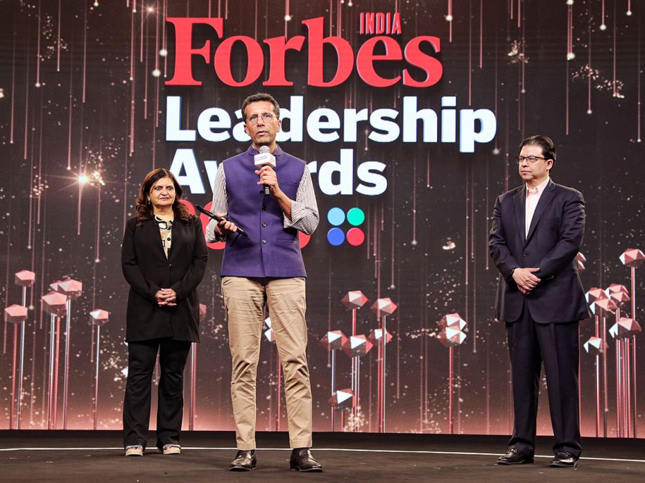 (L-R) Bala Deshpande, former founding partner, Mega Delta Capital Advisors; Ashish Dhawan, Co-founde