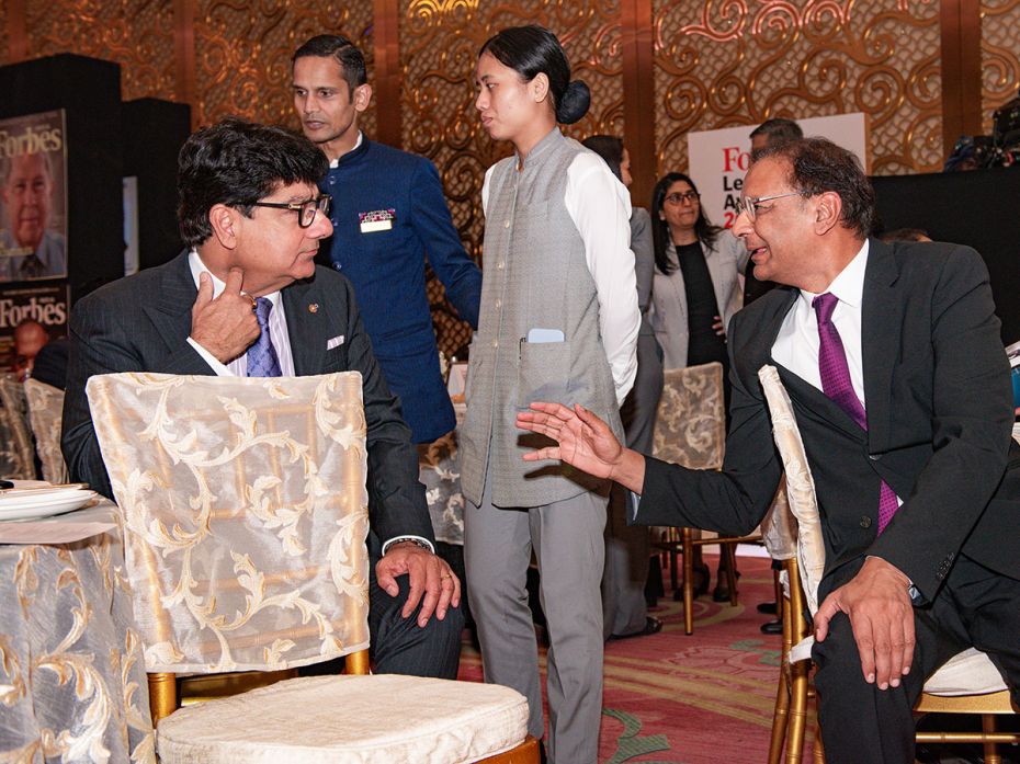 Ajay Singh of SpiceJet in an animated conversation with IHCL MD & CEO Puneet Chhatwal.