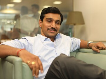 Pratik Gandhi of 'Scam 1992' takes on the Forbes India rapid fire